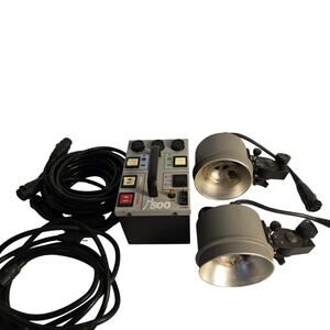 Dynalite M500 Power Pack + 2 Head 0836-01 Lights + Cords Dyna-lite Kit Strobe